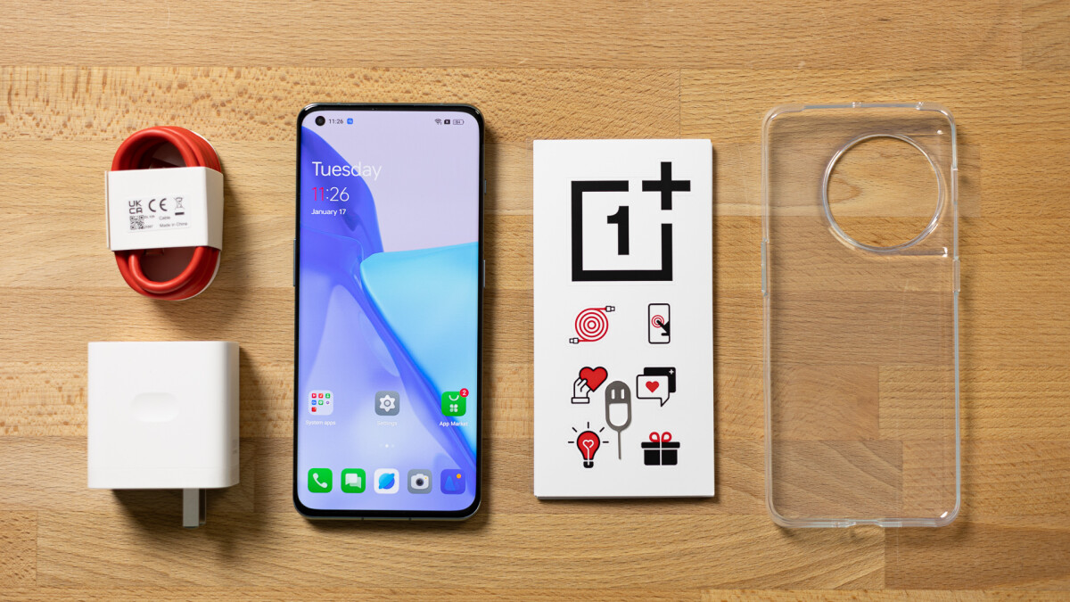 C:\Users\ADMIN\Desktop\OnePlus-11-Whats-in-the-Box.jpg